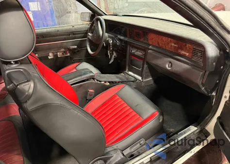 1984 Mercury Cougar z USA, uszkodzony, nr VIN 1MEBP92F2EH699360